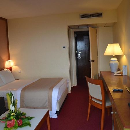 Hotel Sawa Douala Esterno foto