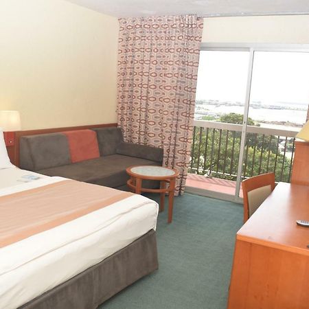 Hotel Sawa Douala Esterno foto