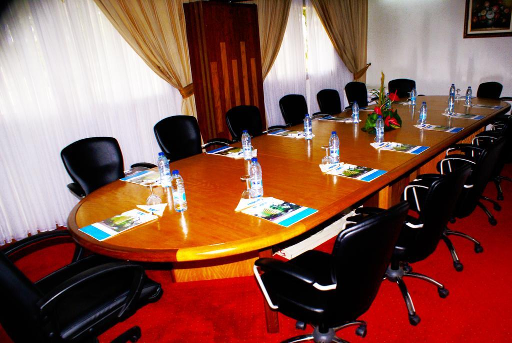 Hotel Sawa Douala Esterno foto