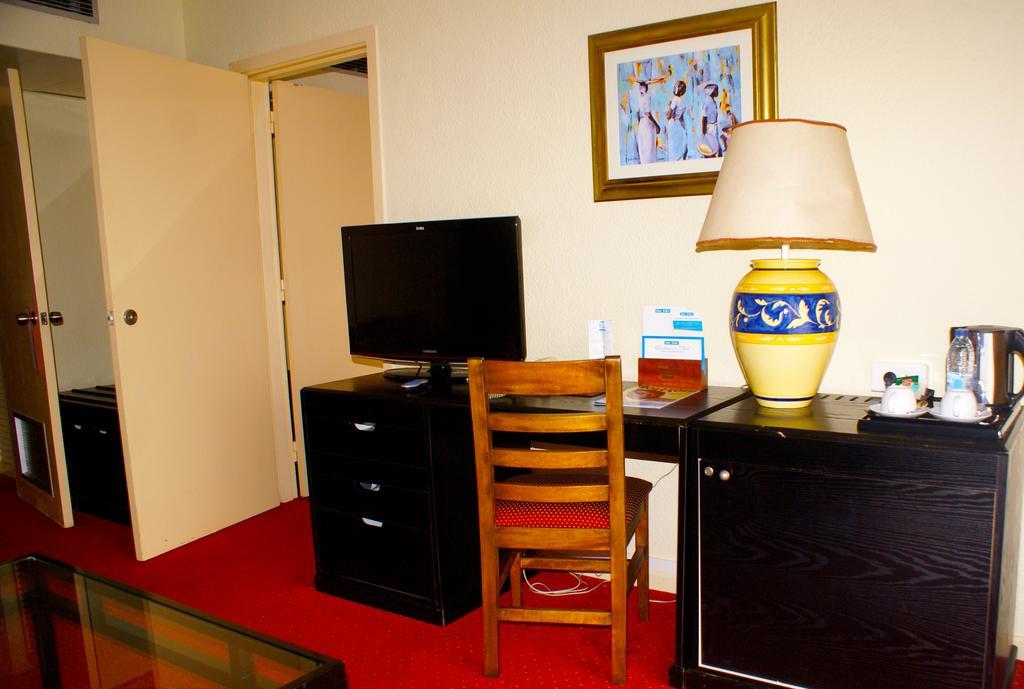 Hotel Sawa Douala Esterno foto