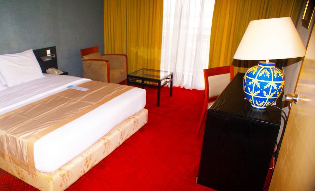 Hotel Sawa Douala Esterno foto