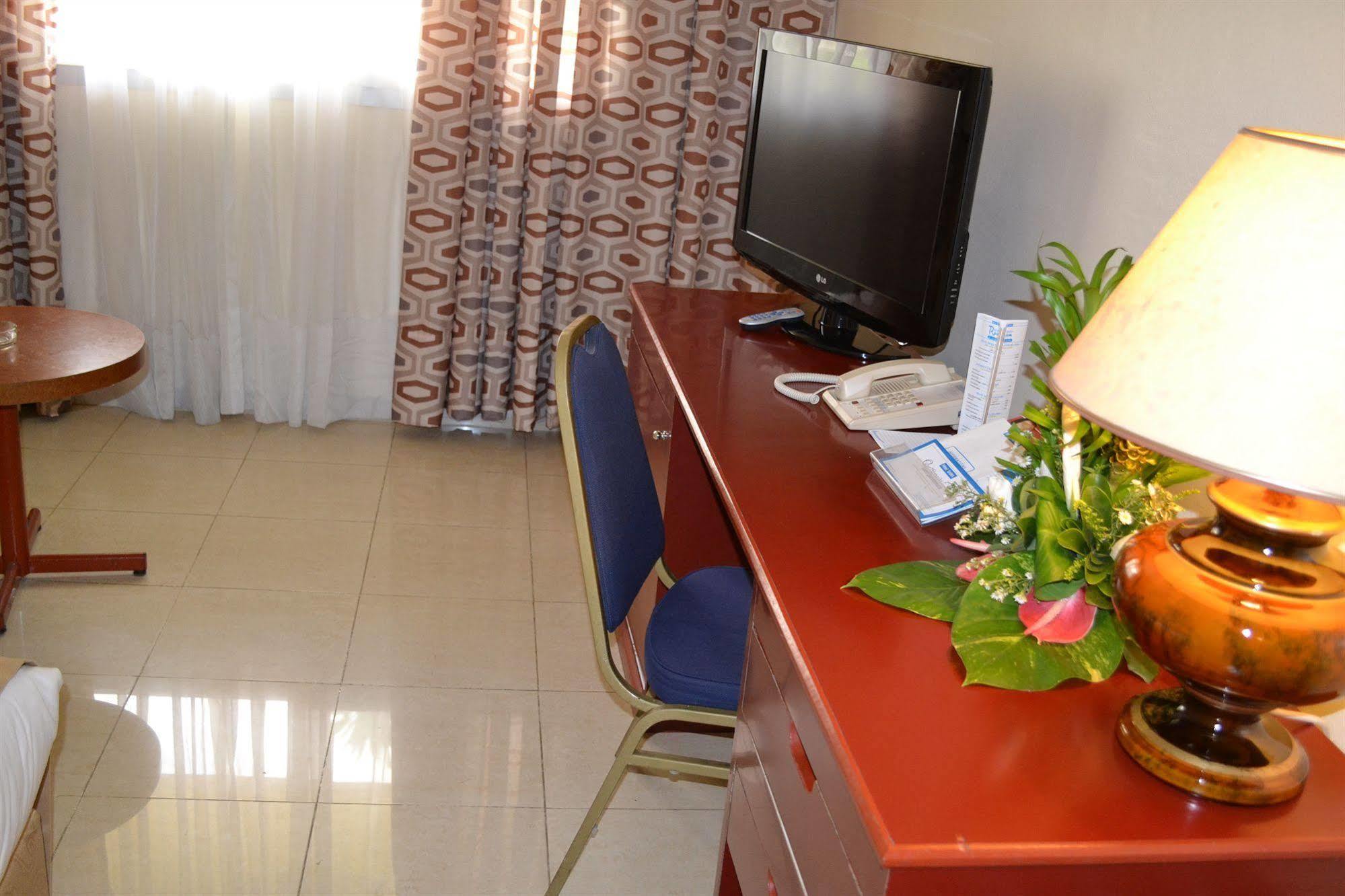 Hotel Sawa Douala Esterno foto
