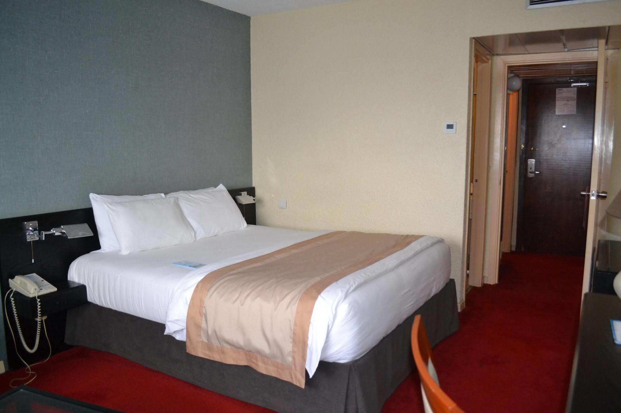 Hotel Sawa Douala Esterno foto
