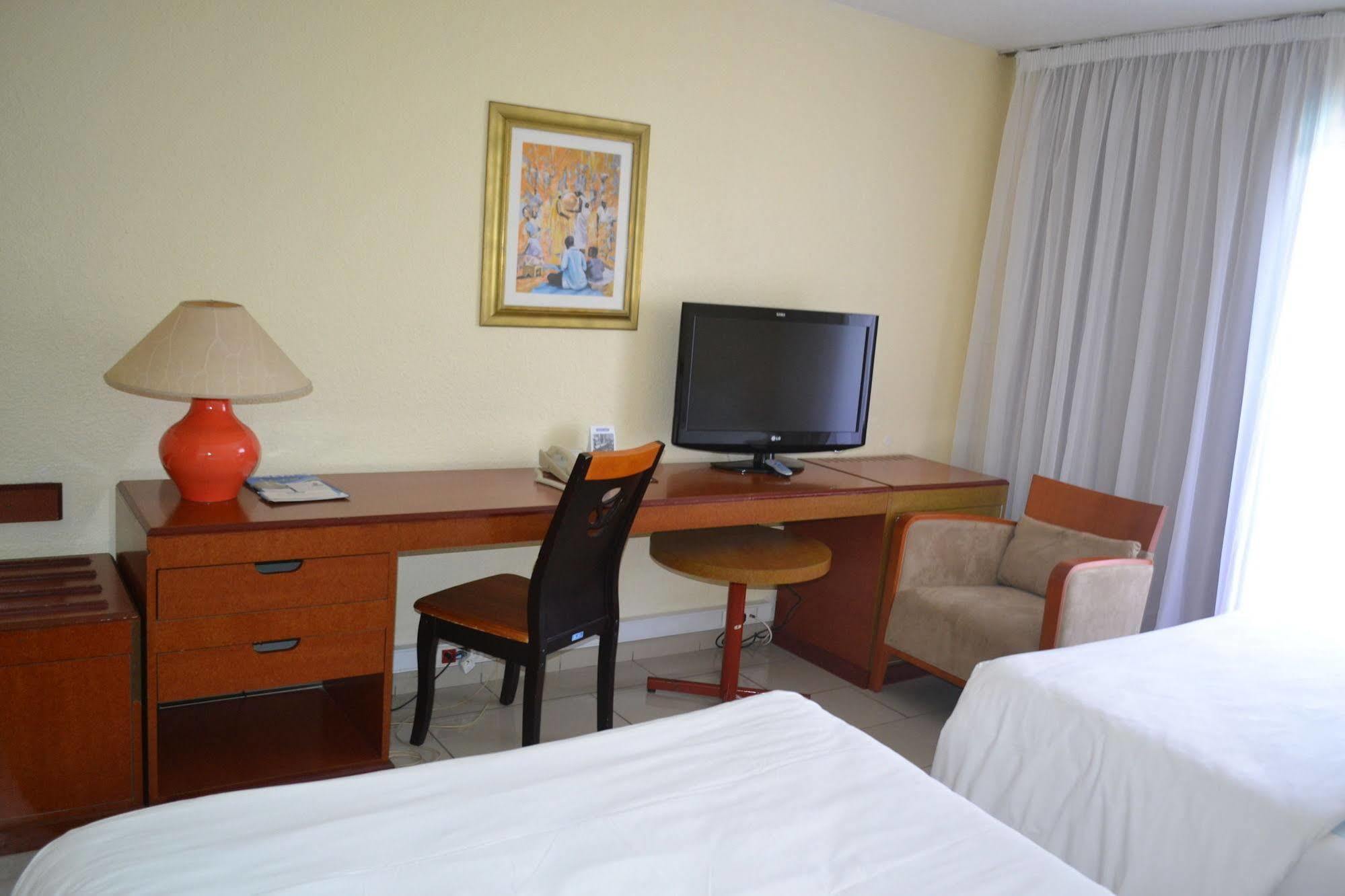 Hotel Sawa Douala Esterno foto