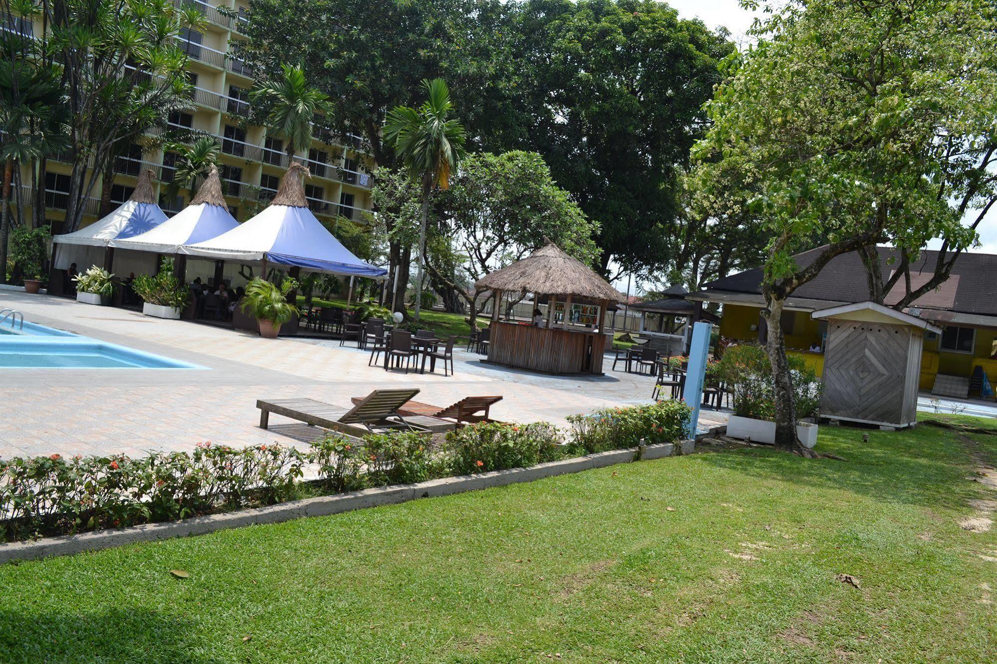 Hotel Sawa Douala Esterno foto