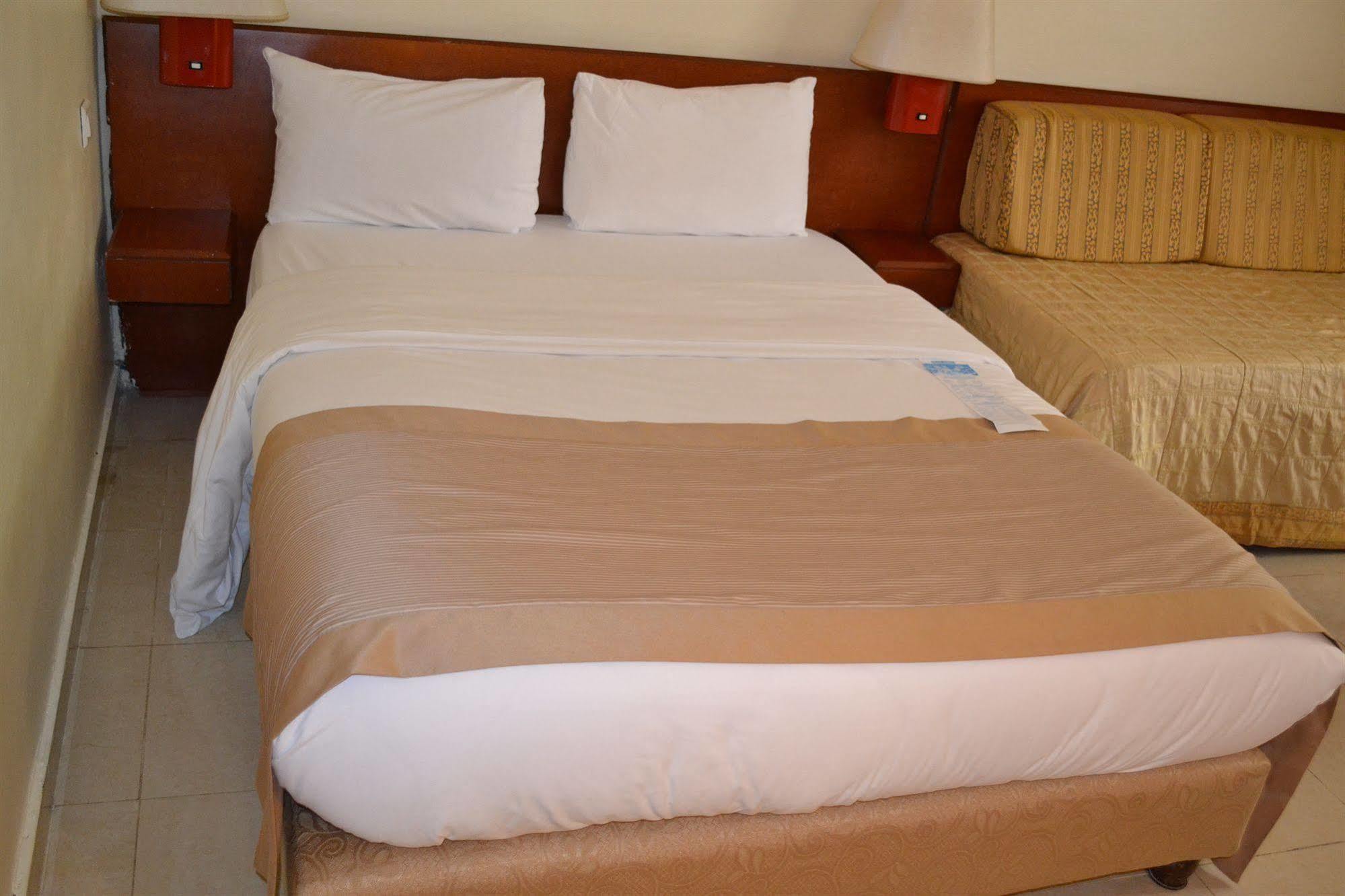 Hotel Sawa Douala Esterno foto
