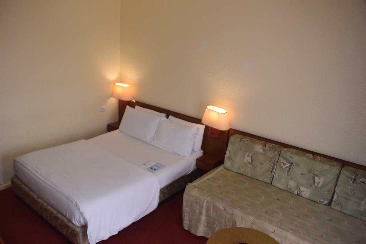 Hotel Sawa Douala Esterno foto